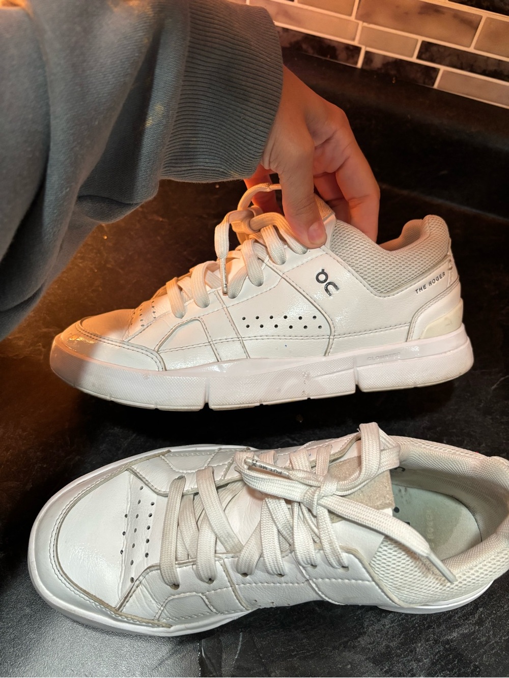 On Running Womens White Low-Top Sneakers with Subtle Red Accent - Picture 4 of 7